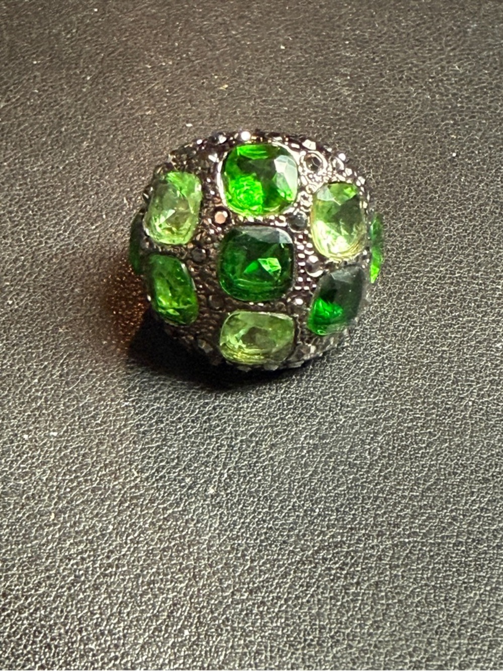 1990s RARE KJL Kenneth Jay Lane Notorious Green Gunmetal EUC Ring Size 7.25